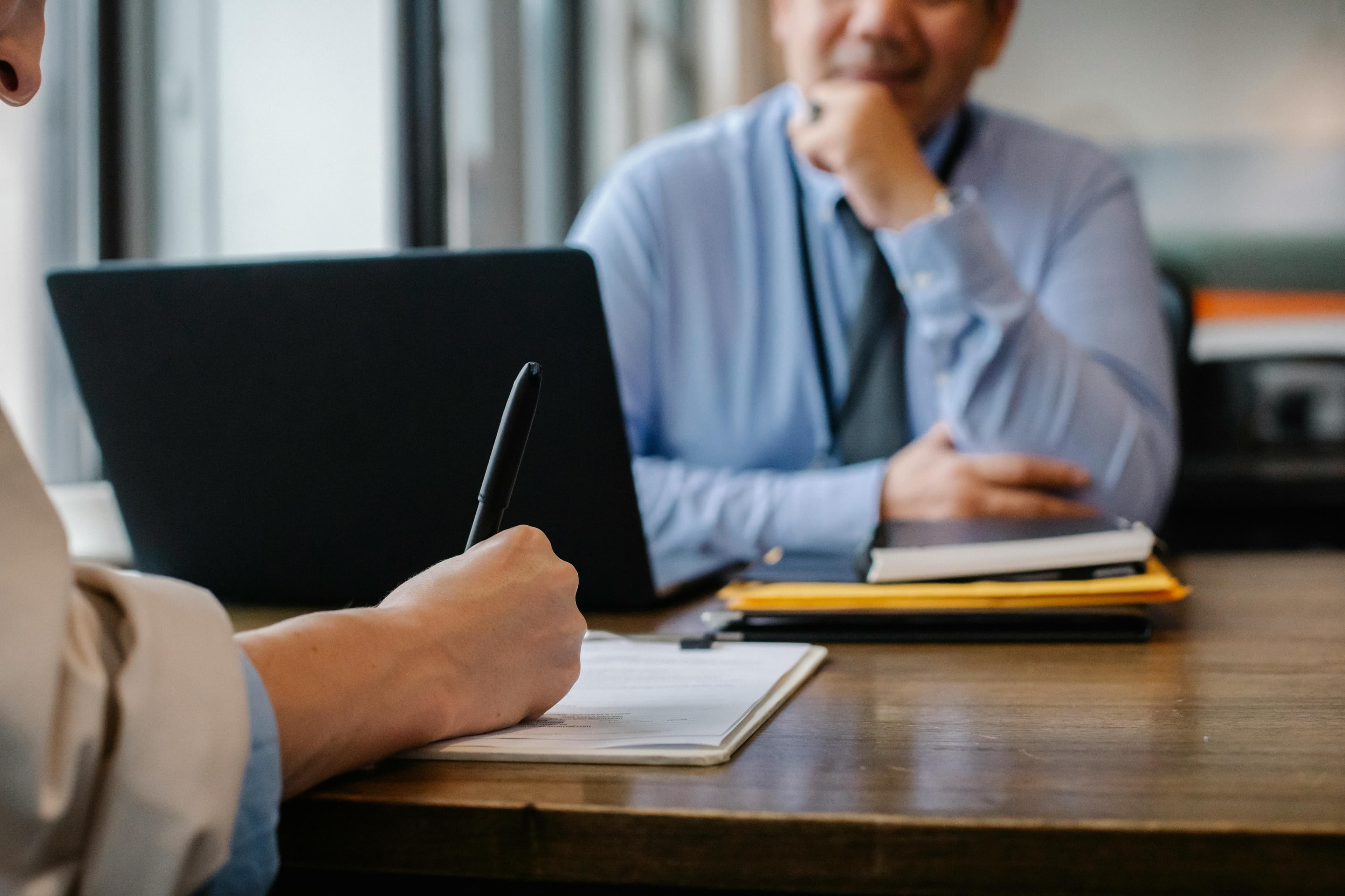 Interview Your Interviewer: 10 Questions That Win Executive Offers